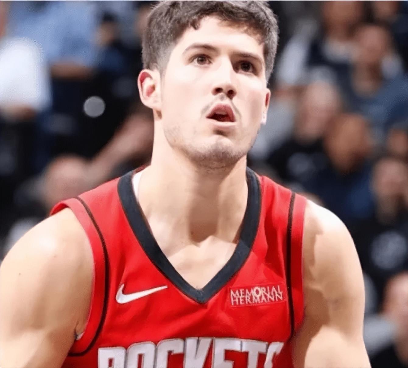 博鱼体育官网-谢泼德真打出来了！防守蜕变能串联全队，还能进关键三分！